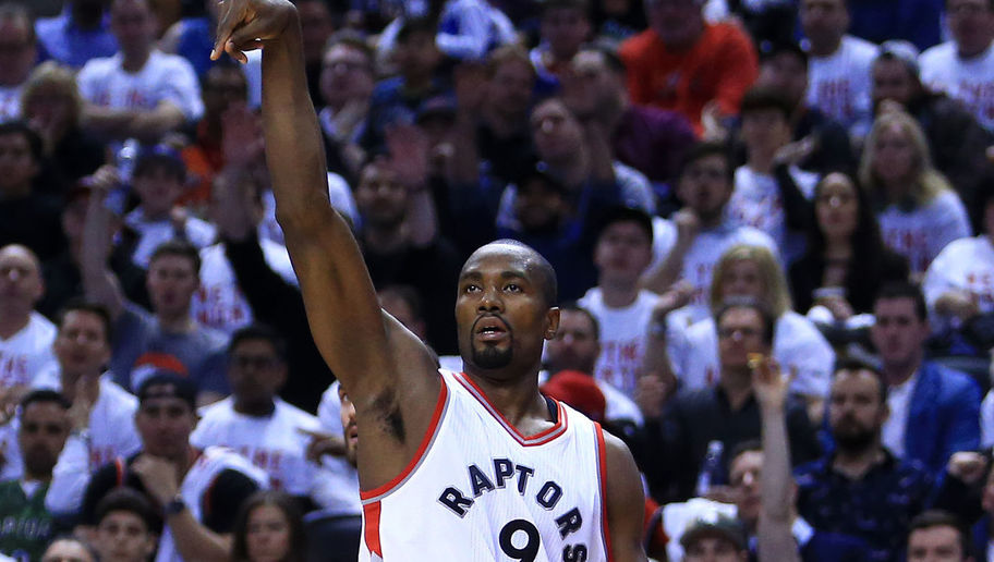 Serge Ibaka se queda en Canadá